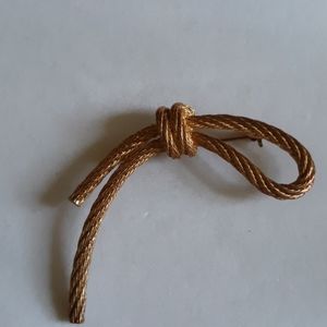 Vintage Large Goldtone Braid Rope Brooch